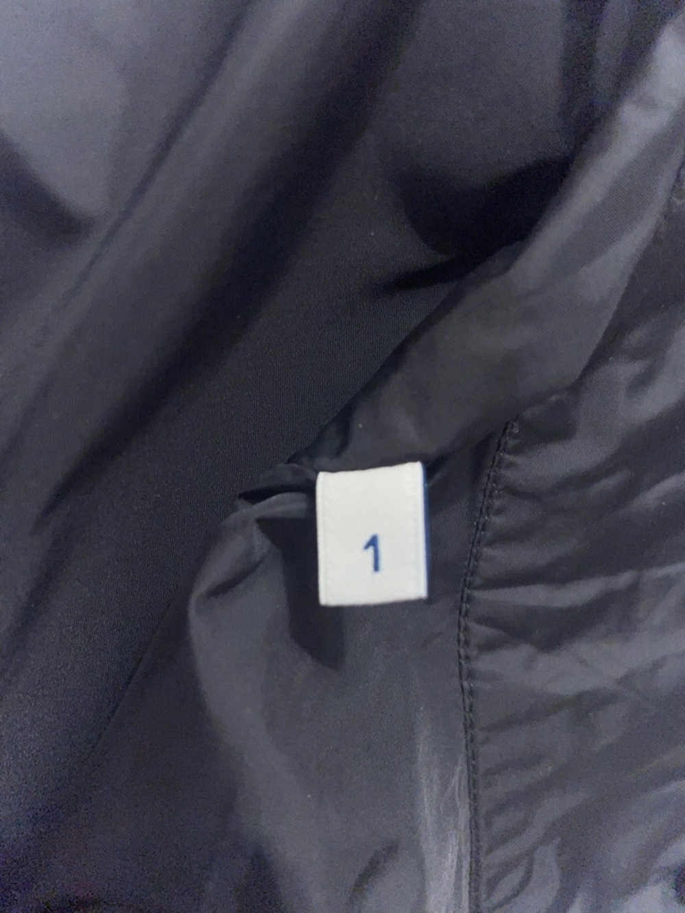 Moncler Black Men's Windbreaker Jacket with Red Trim - Picture 7 of 14